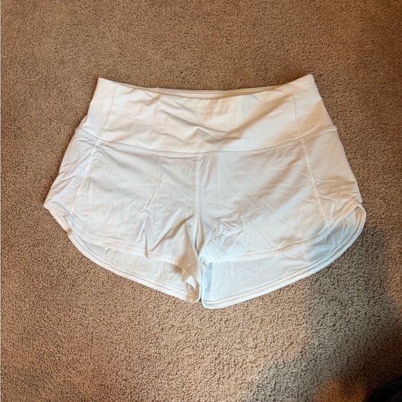 Lululemon White Speed Up High Rise 2.5in Shorts - Picture 2 of 5